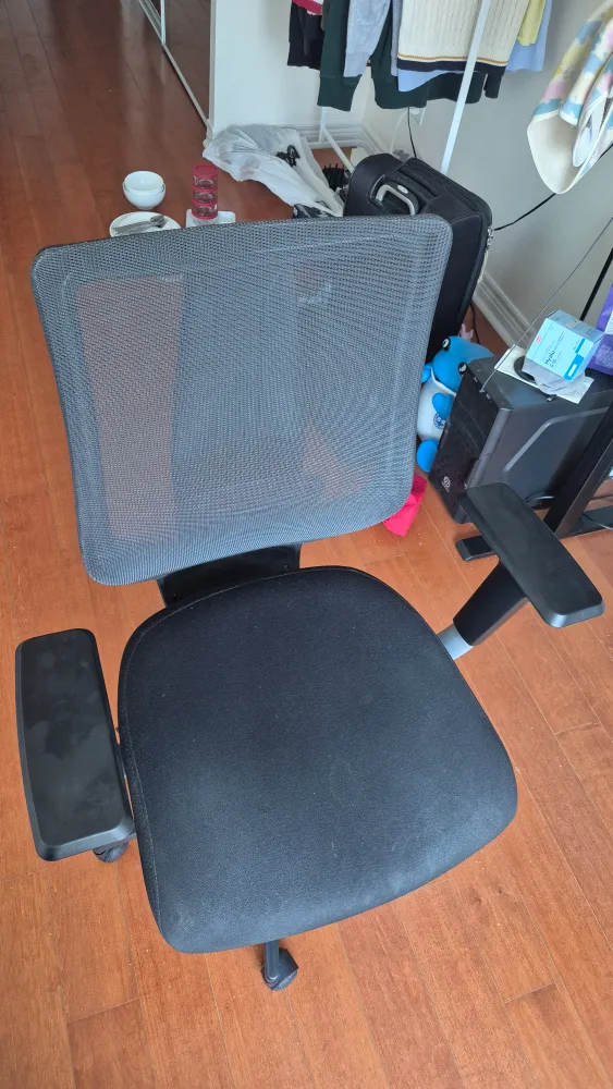 *Moving Out Sale* Office Chair - Black thumbnail