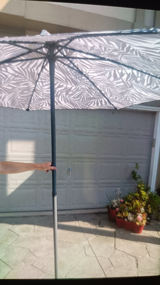 Patio Umbrella - Leaf Pattern