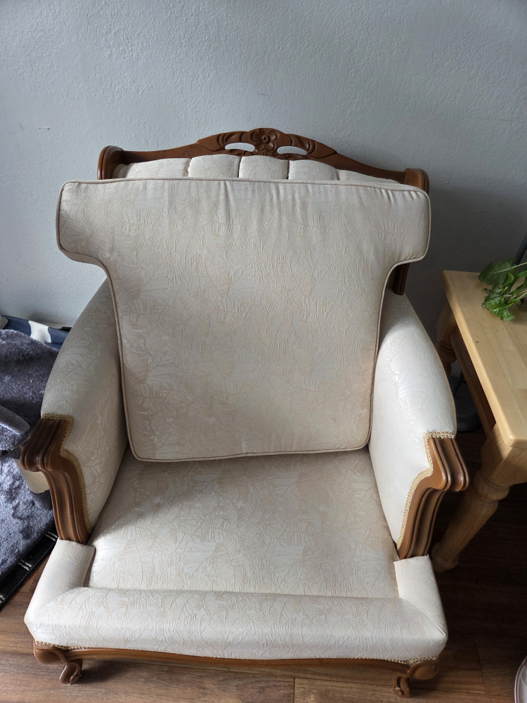 Antique Style Sofa and Armchair Set - photo 2