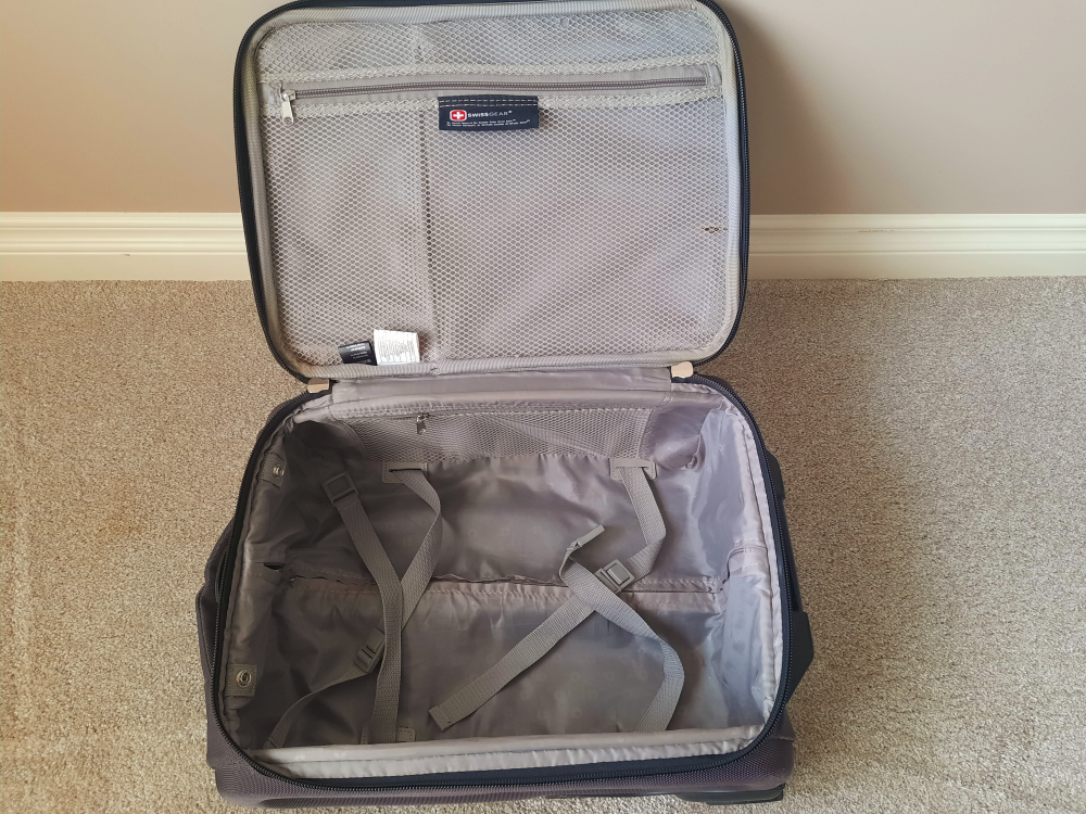 Swiss Gear carry-on luggage - photo 2
