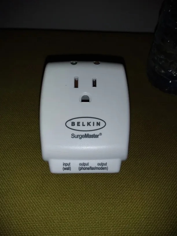 ➡️ GFCI Protected Surge Power Strip (2) image indicator(4)