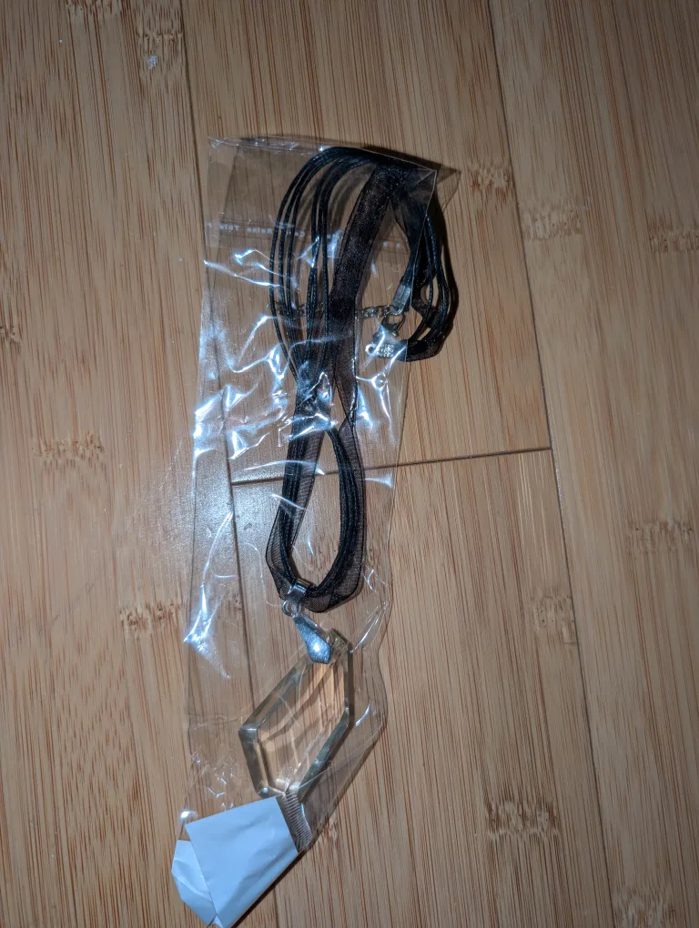 CLEARANCE Fashion Jewellery Necklaces - 100+ pieces image indicator(5)