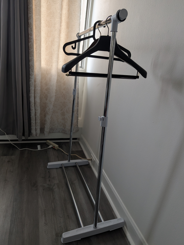 Adjustable Clothes/Garment Rack - photo 3