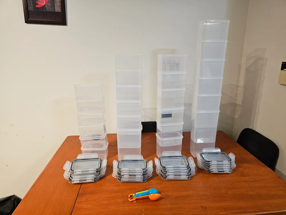 Food Storage Containers with Lids thumbnail