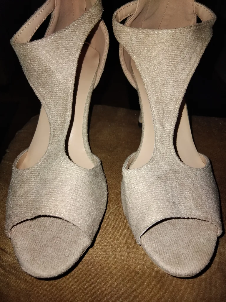 Beige Heels - Size 37 image indicator(3)
