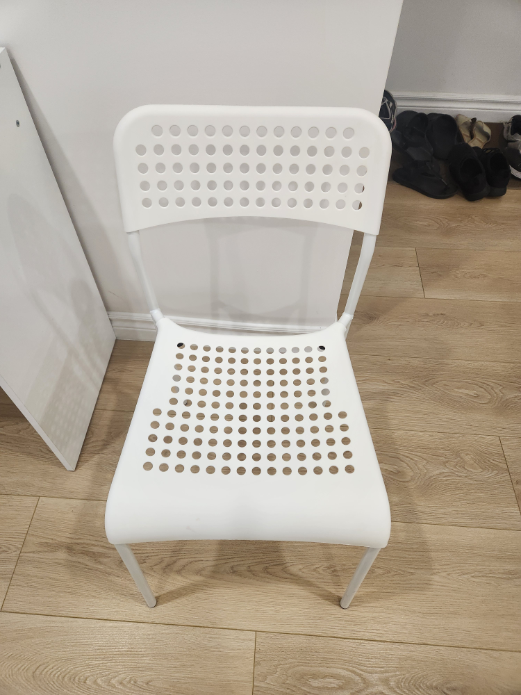White Desk and Chair Set - photo 4