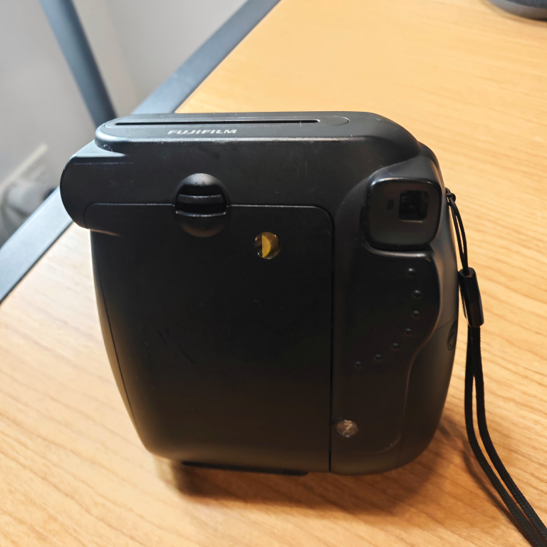 Fujifilm Instax Mini 8 Camera - Black - photo 3