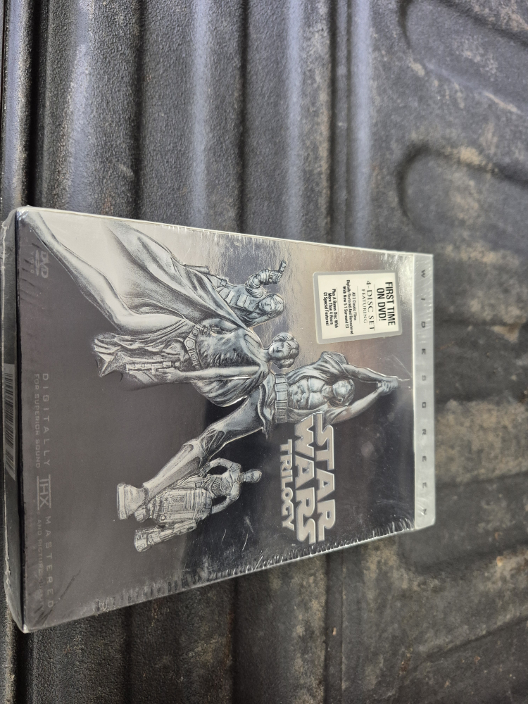 Star Wars Trilogy DVD Set - New! - photo 3