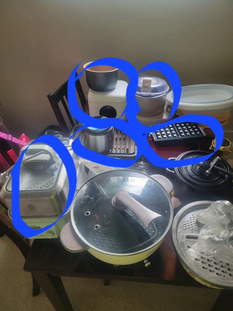 Various Kitchen Appliances thumbnail
