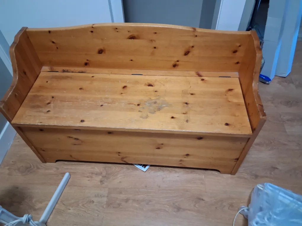 Wooden Storage Bench thumbnail