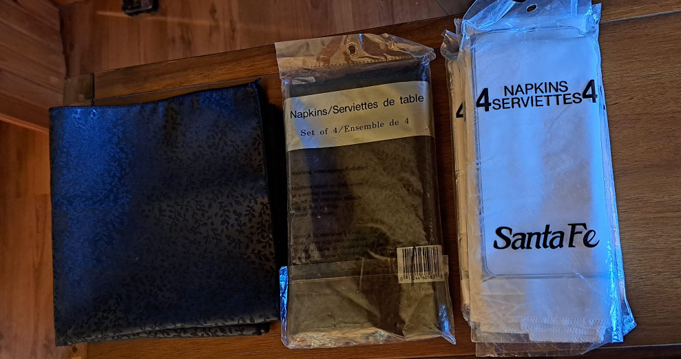Santa Fe & Unbranded Napkins - Set of 4 - photo 3