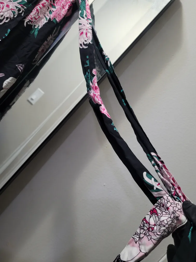 🆕️ Floral Wrap Skirt -NEW w/tags 🎁 image indicator(3)