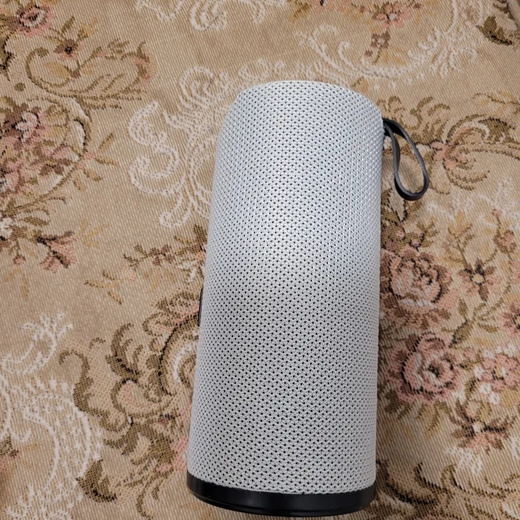 White Portable Bluetooth Speaker image indicator(3)