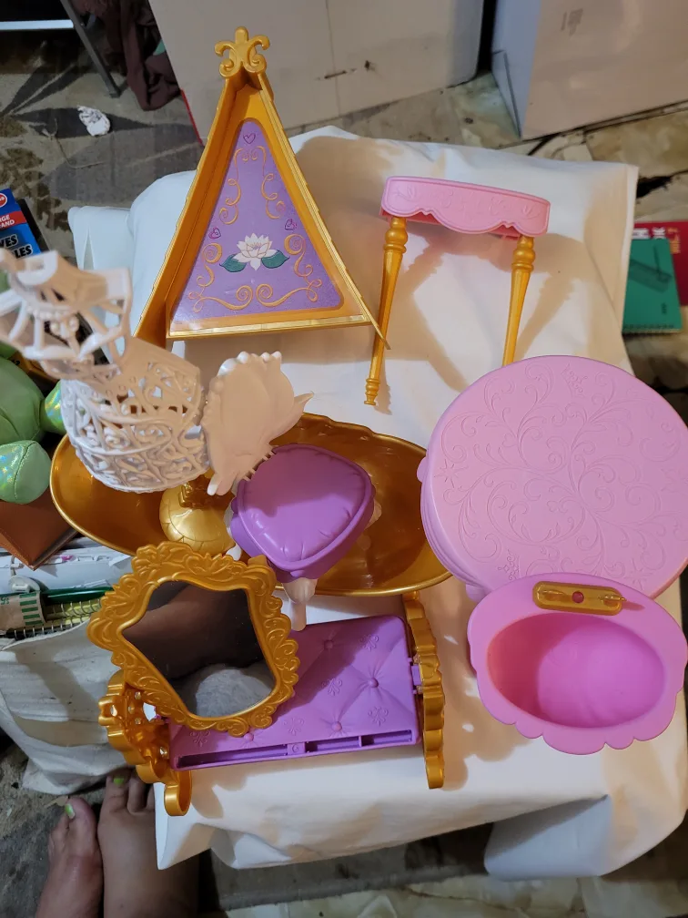 Disney Princess Ultimate Castle Replacement PARTS ONLY thumbnail