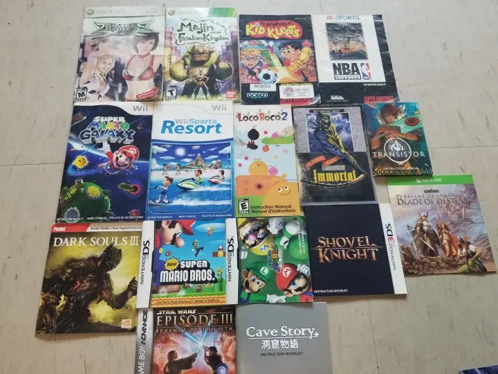 Various Video Game Manual Booklets Wii Xbox SNES Nes Nintendo Ds thumbnail