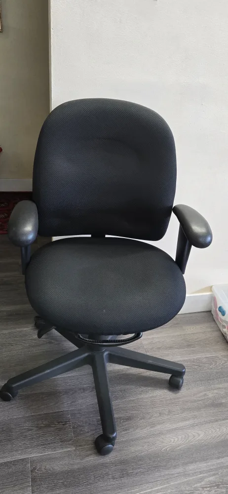 Black Office Chair thumbnail
