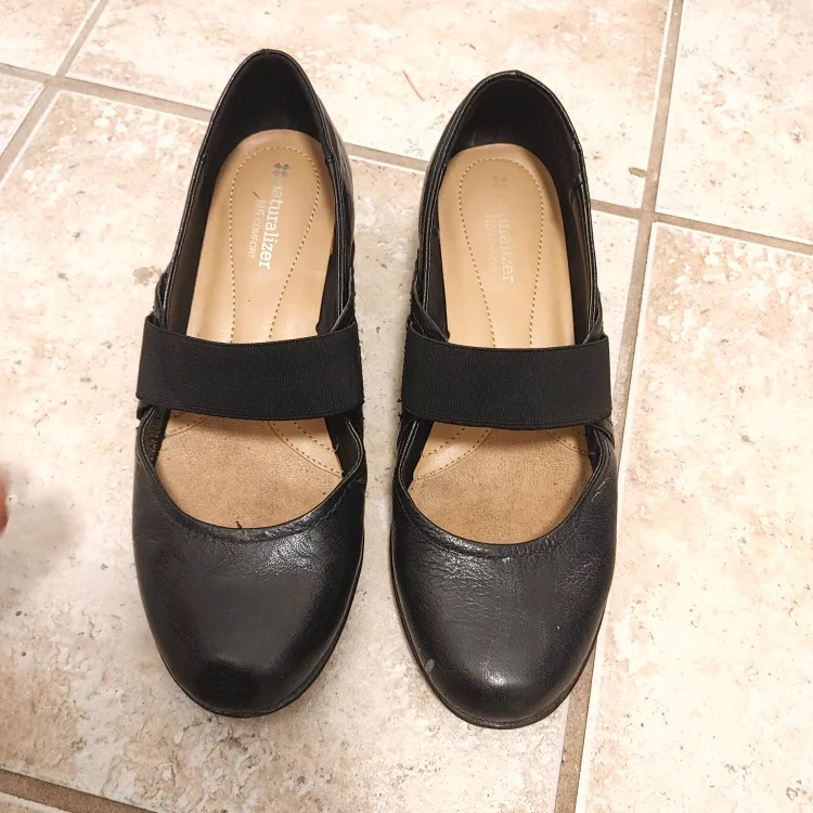 Comfort Leather  Black Shoes Women's size 8.5 thumbnail