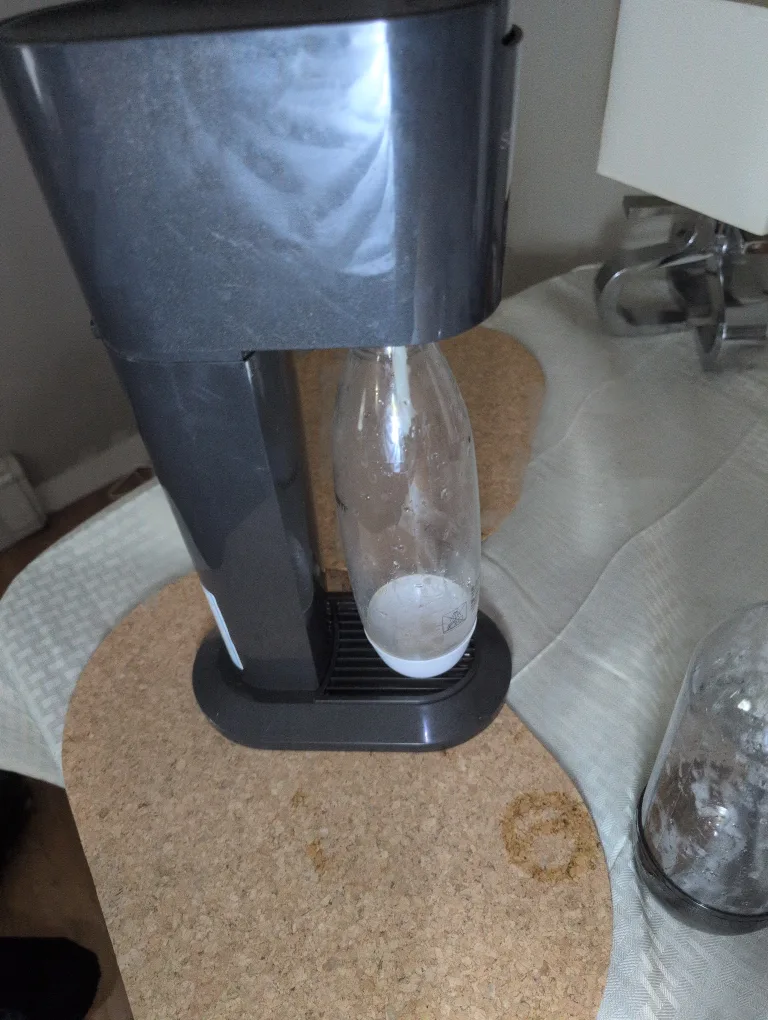 SodaStream Sparkling Water Maker image indicator(2)