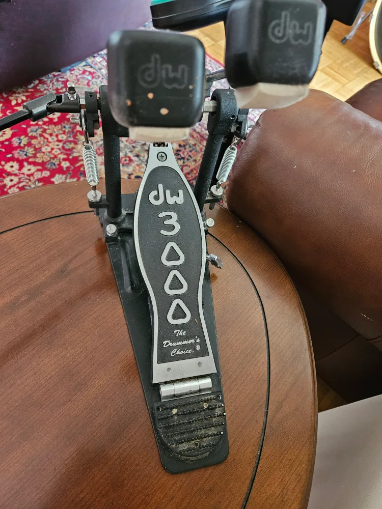 DW 3000 Double Bass Drum Pedal - Drummer's Choice thumbnail