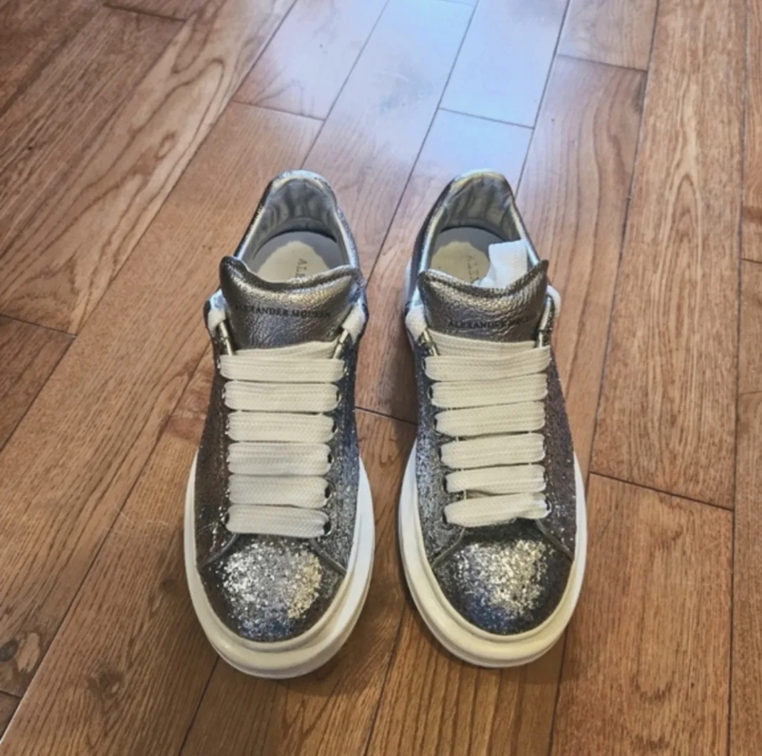 Alexander McQueen Sneakers 6.5 image indicator(2)