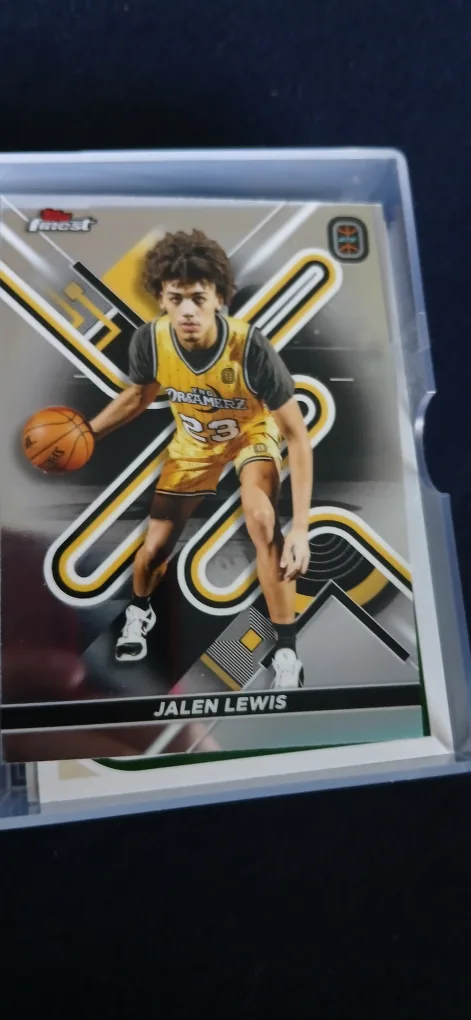 Nba trading cards, 1 signed!!! 30+ cards image indicator(5)