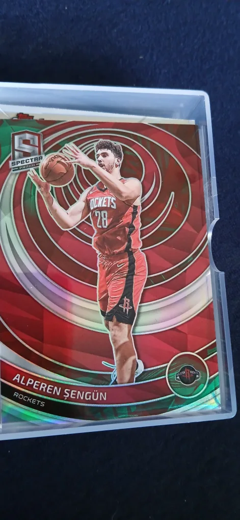 Nba trading cards, 1 signed!!! 30+ cards image indicator(7)