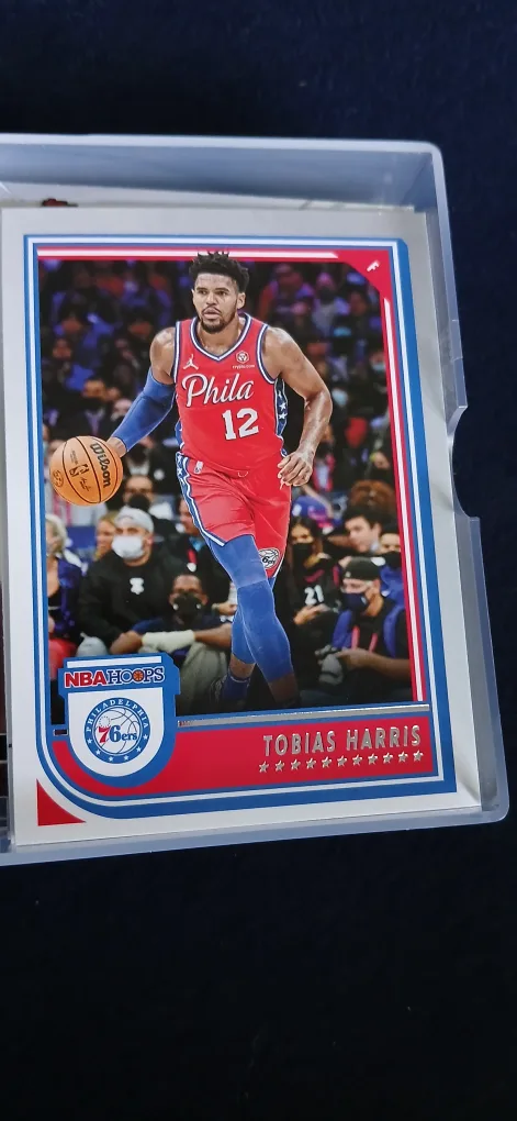 Nba trading cards, 1 signed!!! 30+ cards image indicator(8)