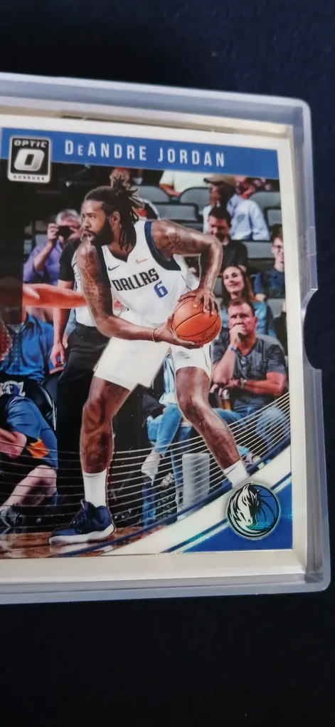 Nba trading cards, 1 signed!!! 30+ cards image indicator(10)