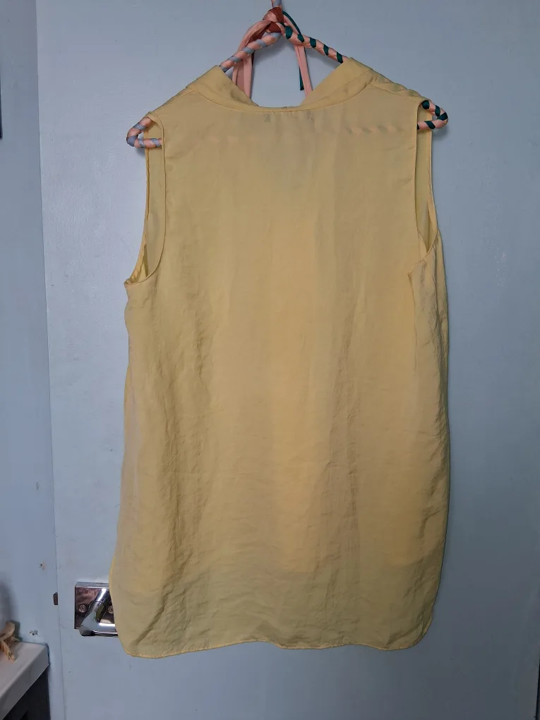 Suzy Shier Yellow Sleeveless Blouse image indicator(2)