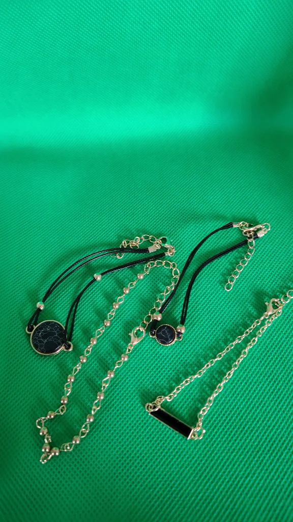 Set of 3 Gold Tone Bracelets thumbnail