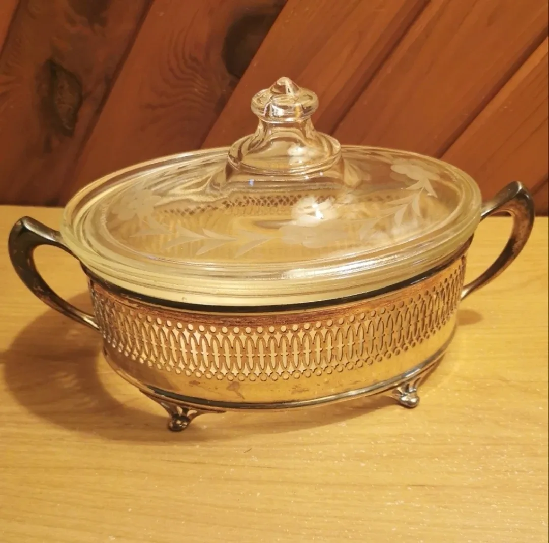 Pyrex Casserole Dish thumbnail