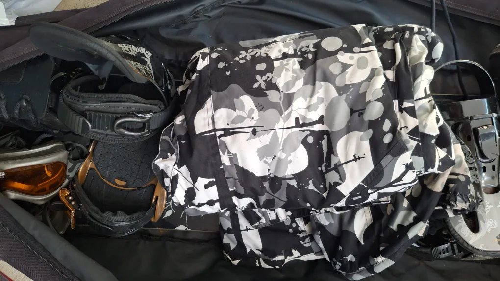 Snowboard Gear Set - Boots, Bindings, Helmet image indicator(5)