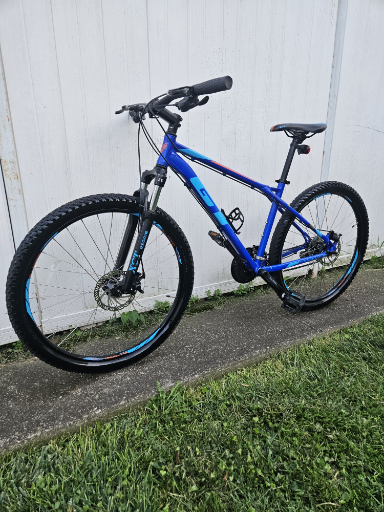 GT Aggressor Pro Mountain Bike