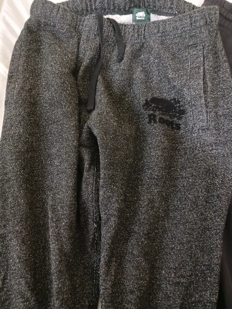 Roots & Levi's Sweatpants - Size Small image indicator(2)