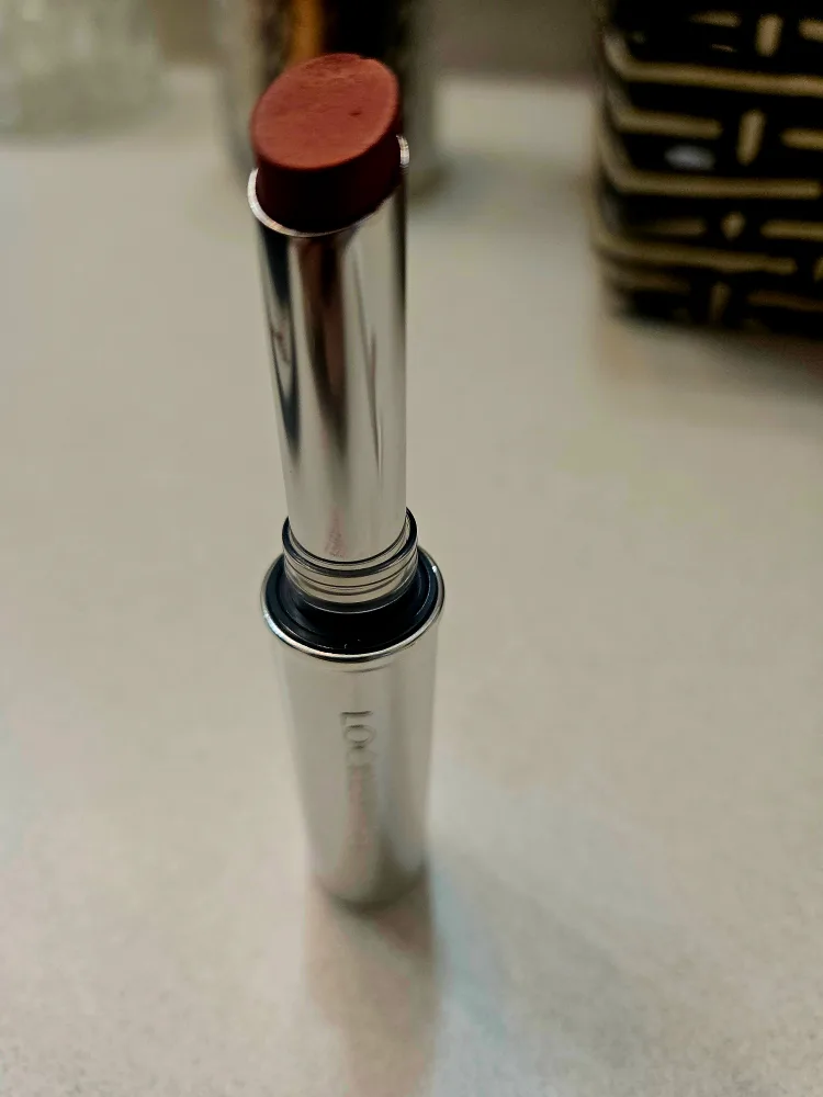 MAC Locked Kiss 24HR Lipstick image indicator(3)