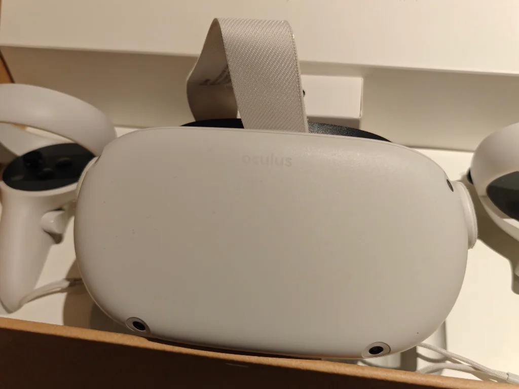 Oculus Quest 2 VR Headset 128GB image indicator(3)