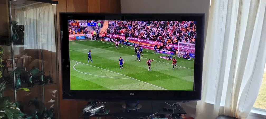 LG 55LH90 55" LCD TV image indicator(3)