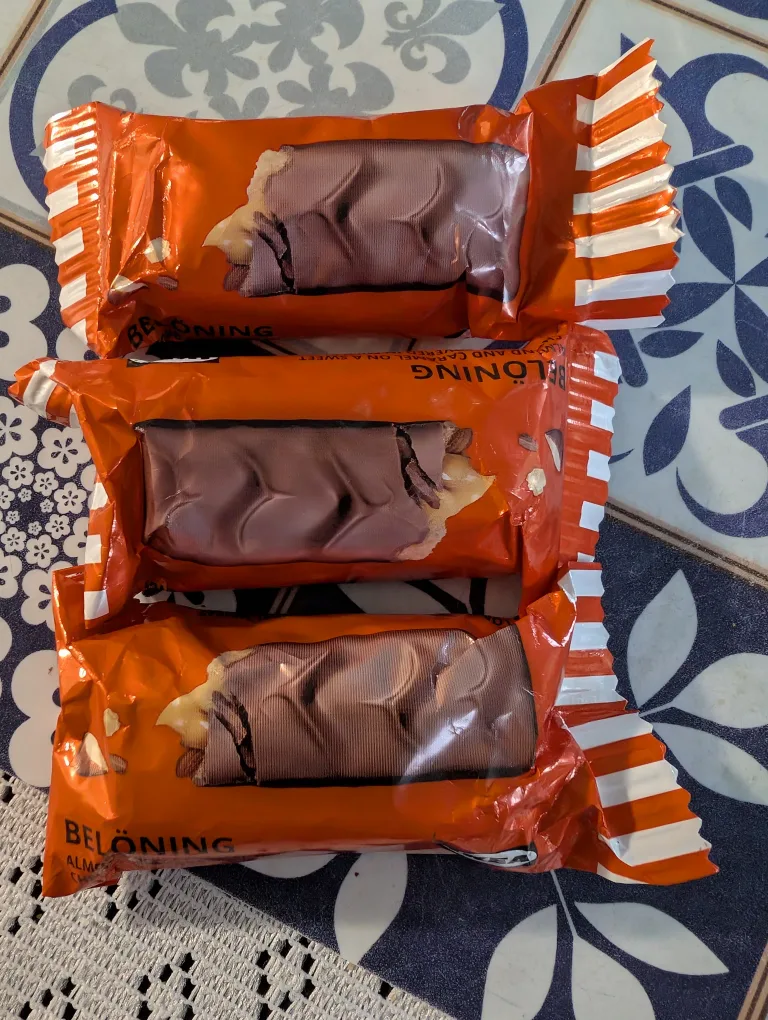 Mini Bars of chocolate thumbnail