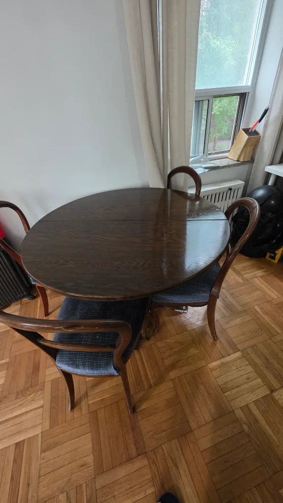 Round Extendable Dark Wood Dining Table with 4 Chairs