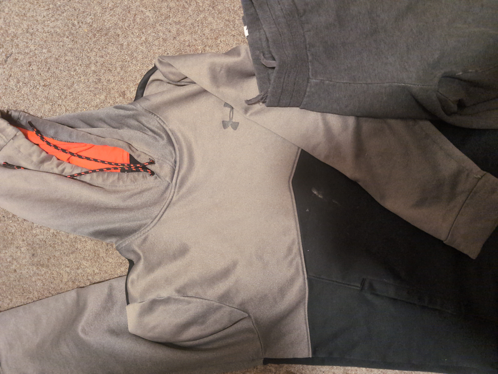 Under Armour Hoodie & Puma Track Pants - photo 3