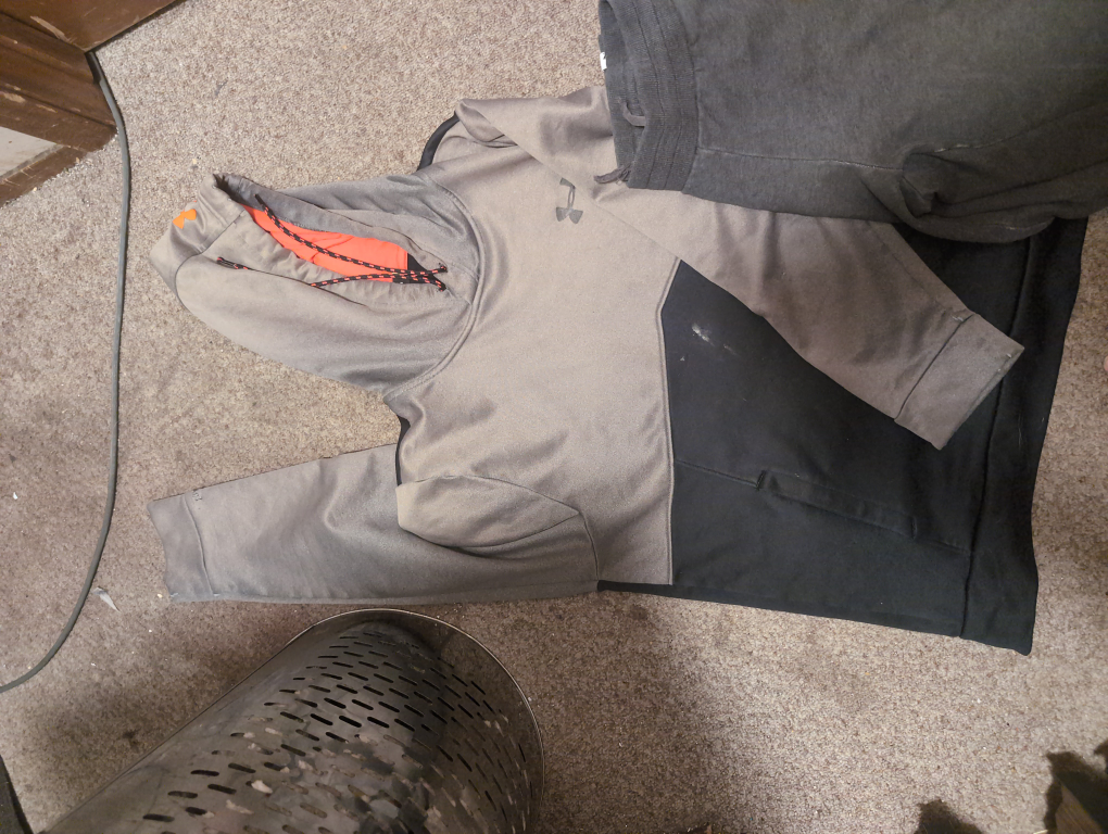 Under Armour Hoodie & Puma Track Pants - photo 4