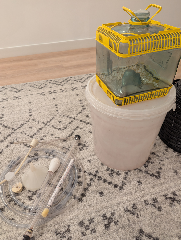 Winemaking Kit with Alcholmeter, syphon etc. - photo 5