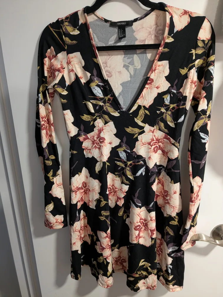 Forever 21 Floral Print Long Sleeve Dress thumbnail