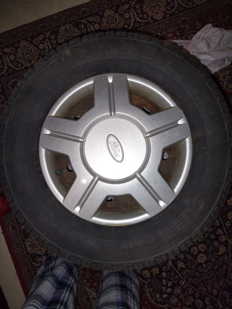 Ford Tire with Rim 215/70R15 - photo 3