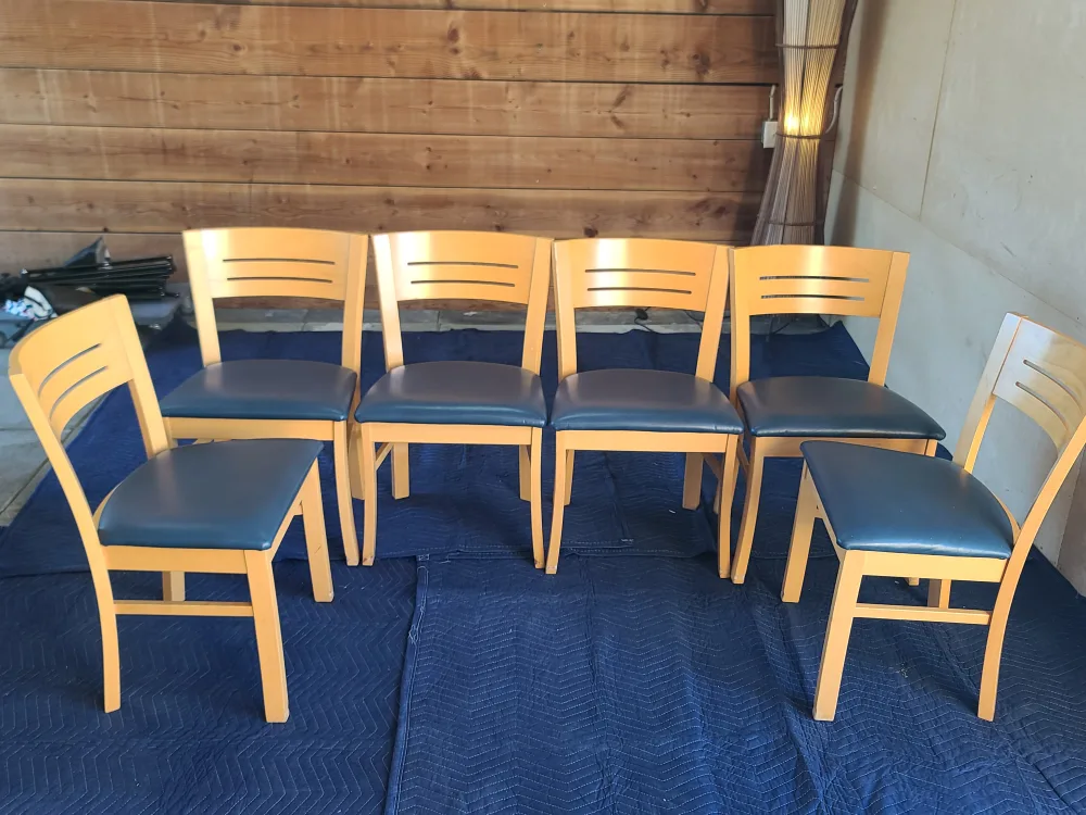 Set of 6 Wooden Chairs with Navy Blue Seats image indicator(4)