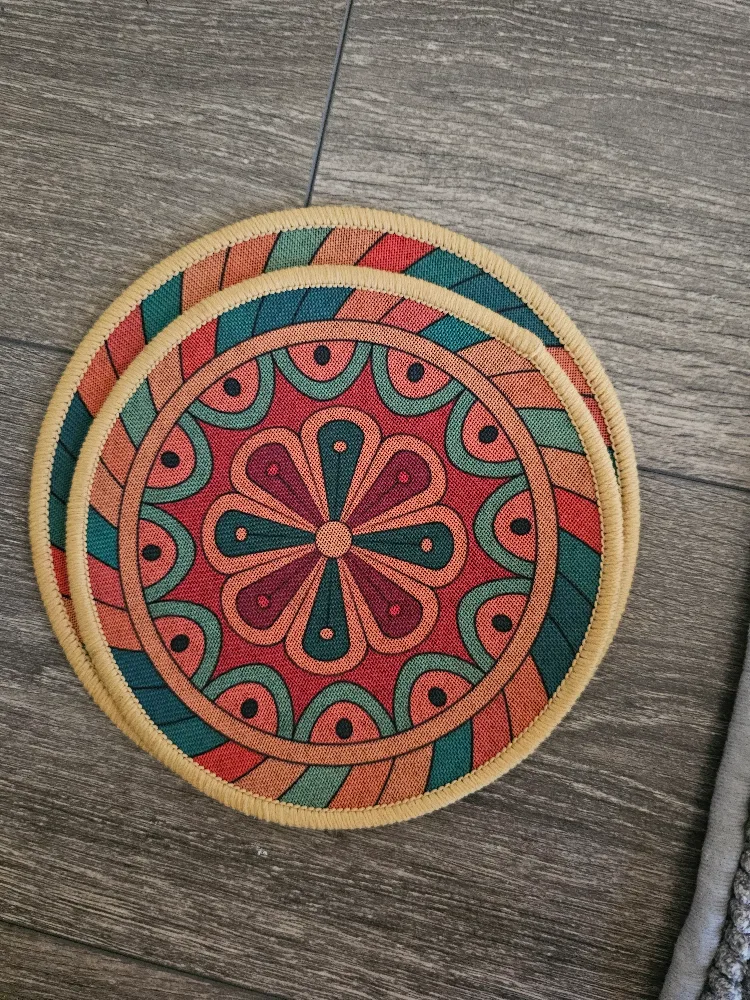 Assorted Home Decor Items image indicator(3)