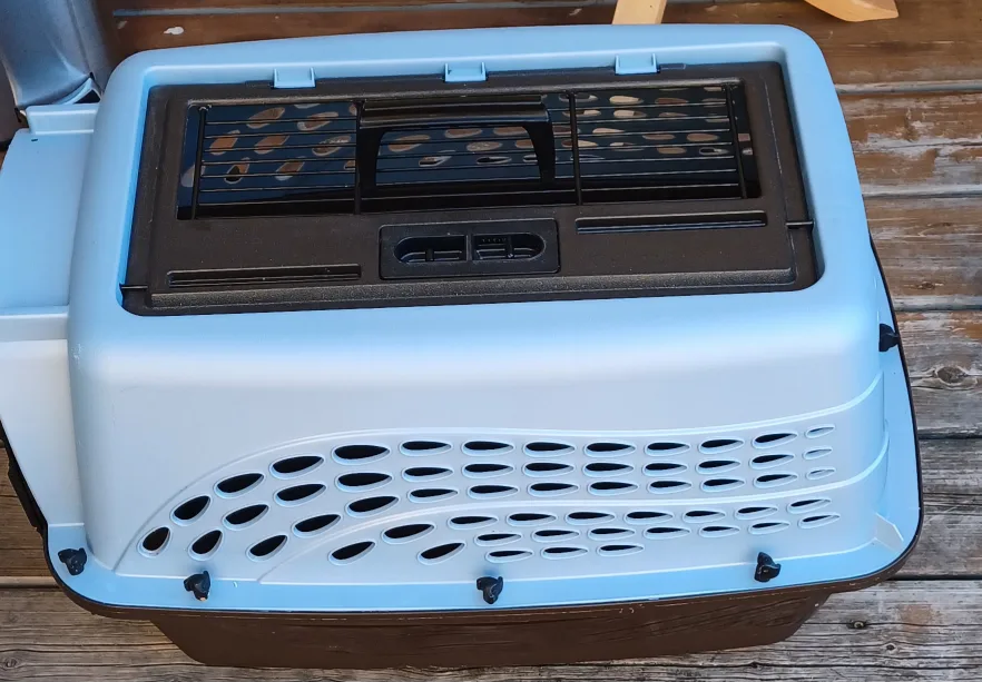 2 Door 24" Pet Shuttle image indicator(2)