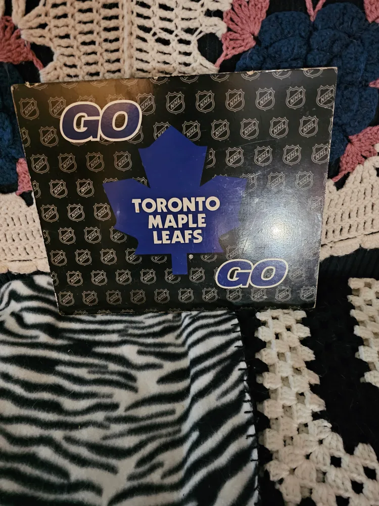 Toronto Maple Leafs GO NHL Box thumbnail