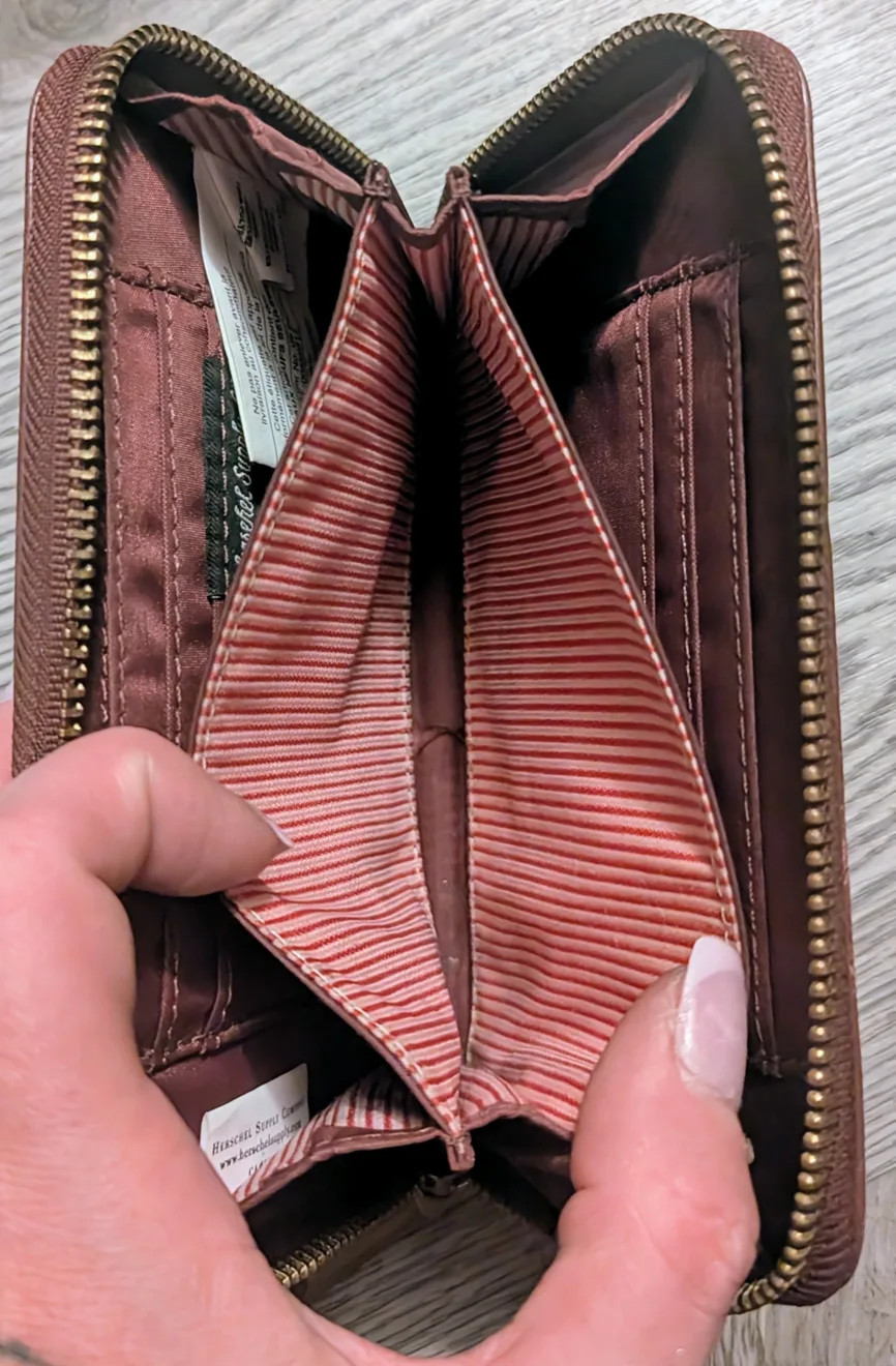 💳Herschel Vegan Leather Unisex Wallet💳 image indicator(4)