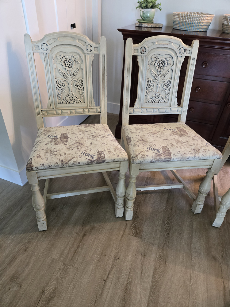 Antique Cream Dining Chairs - Set of 2 - photo 4
